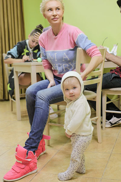 Элина с дочкой Сашенькой