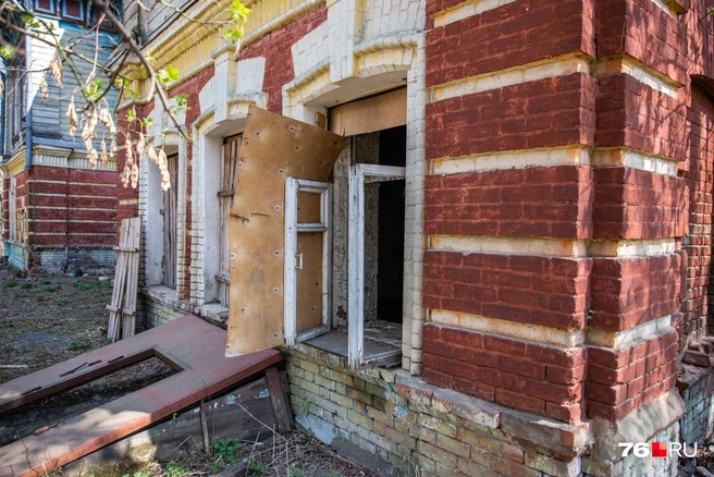 Так выглядит сейчас исторический дом, где больше ста лет назад жила купеческая семья | Источник: Кирилл Поверинов