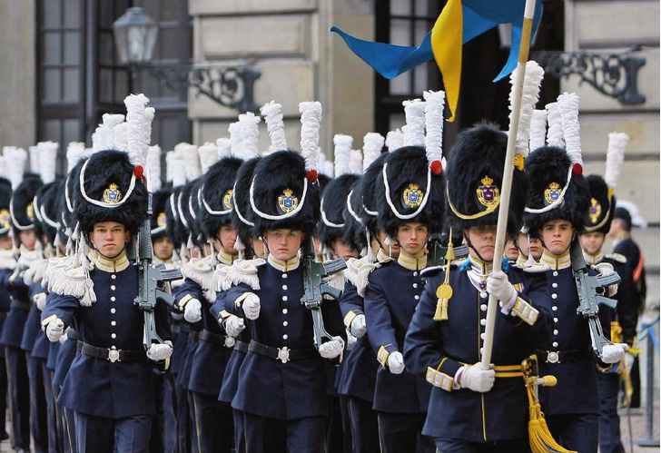 Наследие Наполеона: как император Франции повлиял на парадную форму шведских гвардейцев