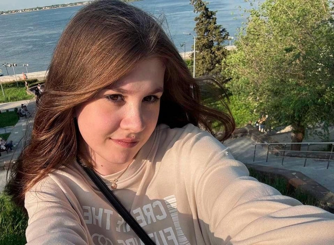 Главное — дожить до операции. Восемнадцатилетней Оле срочно требуются дорогие лекарства | Источник: семейный архив