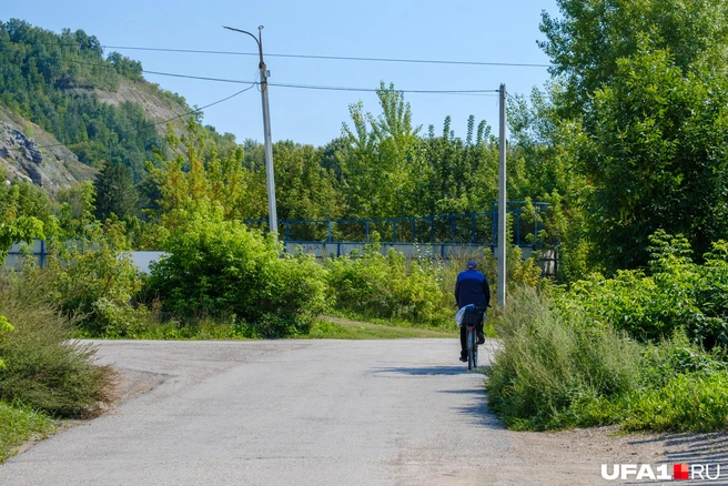 Местные гоняют на велосипедах, естественно | Источник: Булат Салихов / UFA1.RU