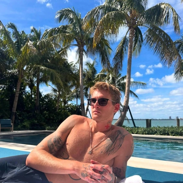 Вопреки образу жизни Пресли был спортивным парнем  | Источник: presleygerber / Instagram (экстремистская организация, деятельность запрещена на территории РФ)