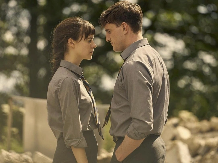 Запретная страсть: 10 сериалов о любви, которая не должна была случиться | Источник: кадр из сериала «Нормальные люди»