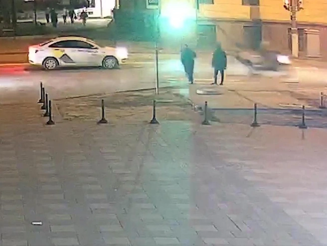 Водители питбайков не снизили скорость перед пешеходным переходом | Источник: ГУ МВД России по Волгоградской области