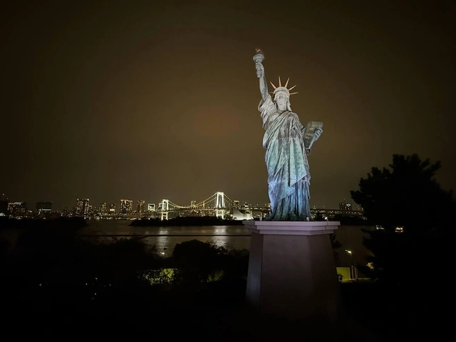 Копия американской статуи Свободы в Токио | Источник: личный архив