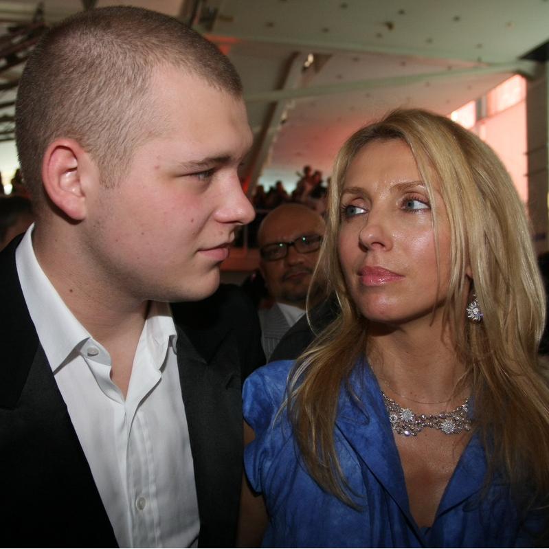 «Несколько лет мы не общались»: Светлана Бондарчук наладила отношения с сыном благодаря его девушке