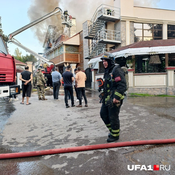 Пожарный кран на месте | Источник: Булат Салихов / UFA1.RU