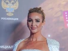 Битва платьев. Кто милее в оборках – Ольга Бузова или Алена Шишкова?