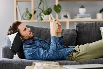 Каких женщин боятся мужчины: в Сети обсудили новый (неожиданный) критерий для выбора партнерши