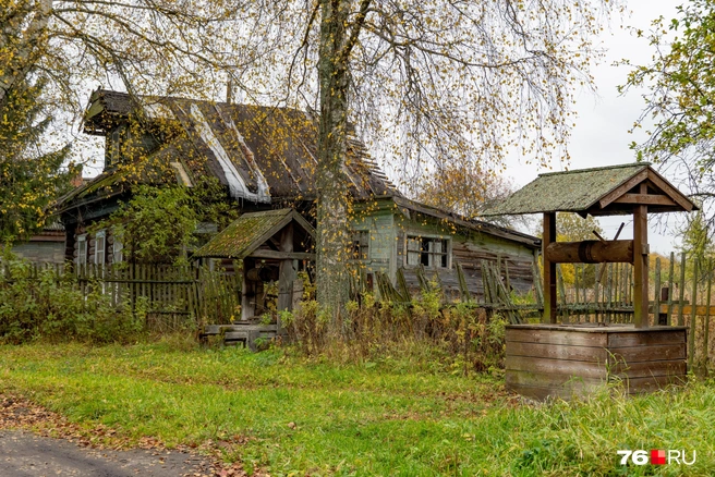 Рядом со старым колодцем построили новый | Источник: Кирилл Поверинов / 76.RU