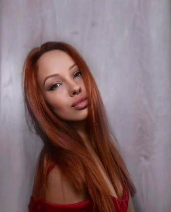 Окрашивание по всей длине Мария делает раз в два месяца | Источник: Мария Исупова 