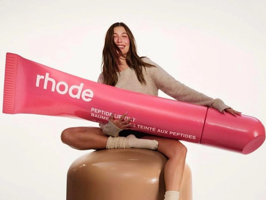 Guava Girl Summer: как носить главный оттенок сезона | marieclaire.ru