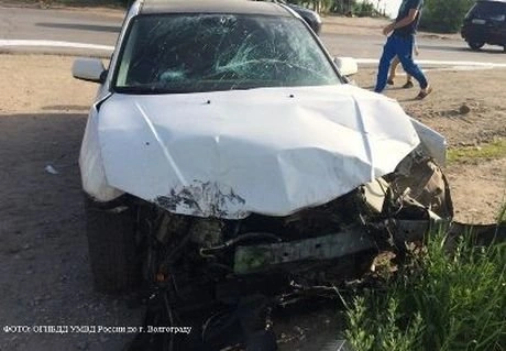 В Волгограде женщина въехала в рязанский МАЗ | ya62.ru