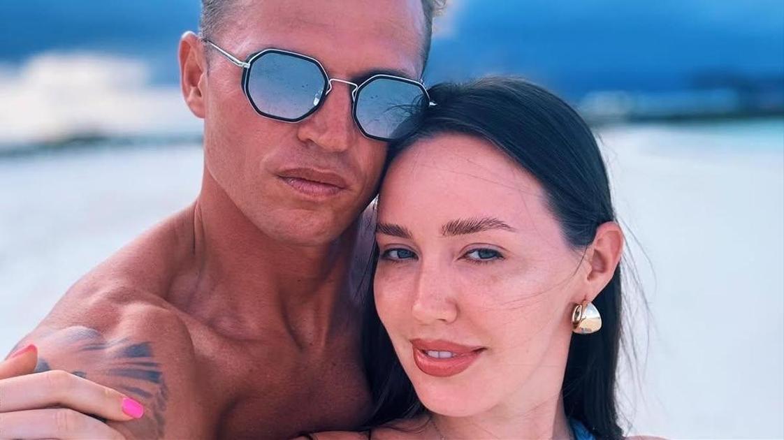 Костенко заговорила об изменах мужа: «Я шанса не даю»
