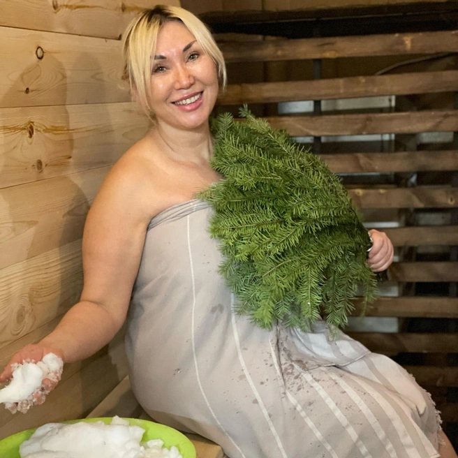 Владелица бани сама большая любительница попариться | Источник: Гуля Маткова / Вконтакте