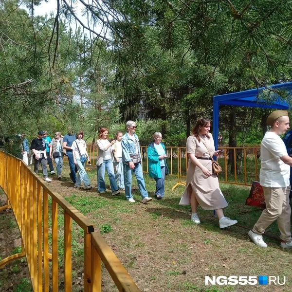 Возможно, кто-то даже пропустил парад | Источник: Мария Максимова / NGS55.RU 