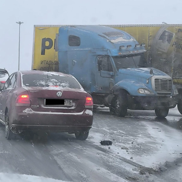 Источник: ДТП и ЧП | Санкт-Петербург | Питер Онлайн | СПб/vk.com