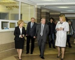 Виктор Басаргин оценил работу аптеки и онкоцентра | 59.ru