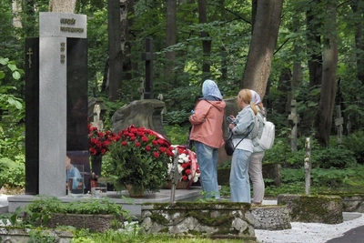 На могиле Старовойта открыли памятник