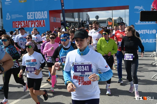 У спортсменов несколько дистанций — 1, 5, 10 и 21 километр | Источник: Дмитрий Емельянов / E1.RU