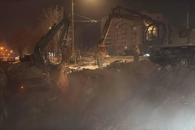 Huge crater, more than 1,700 evacuated in Belgorod munition incident
