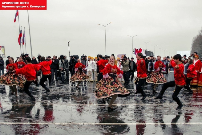 Открытие моста было праздником для горожан | Источник: администрация Кемерова