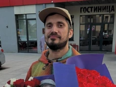 Фанаты Паши Техника закрасили стену Виктора Цоя именем и портретом рэпера