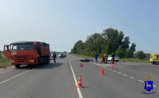КамАЗ влетел в мотоцикл с поворота | Источник:  ГУ МВД России по Самарской области