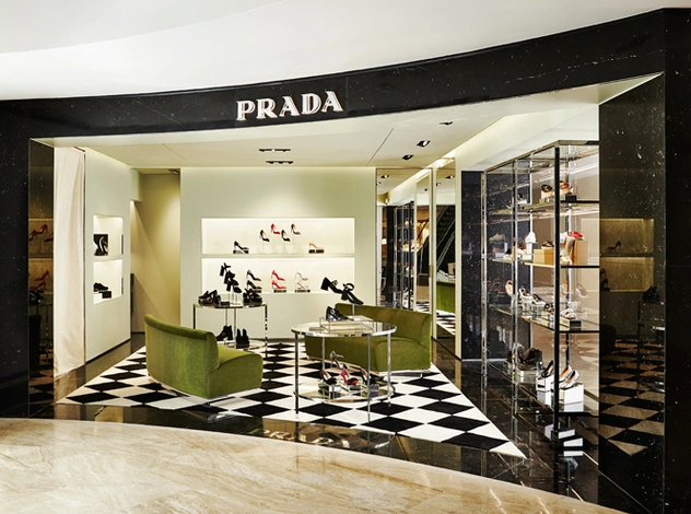 Prada открывает новый бутик в Москве