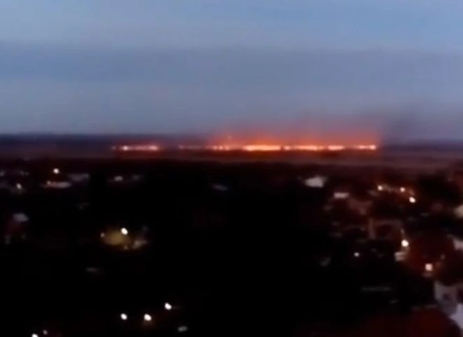 Видео: в пойме Оки горят поля | ya62.ru
