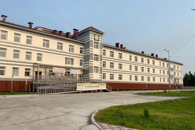 Постоялец интерната в Якутии погиб, выпав из окна