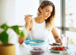 Полный гид по интервальному голоданию: как 16 часов без еды помогут вам быстро сбросить вес