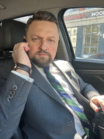 В поездках по делам | Источник: личный архив Романа Ахметова