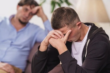 6 фраз, которые нельзя говорить повзрослевшим детям