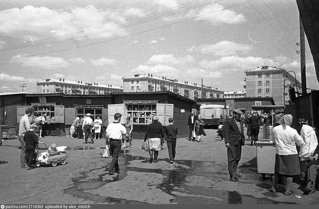 В советское время рынок был основным местом покупок | Источник: Pastvu.com