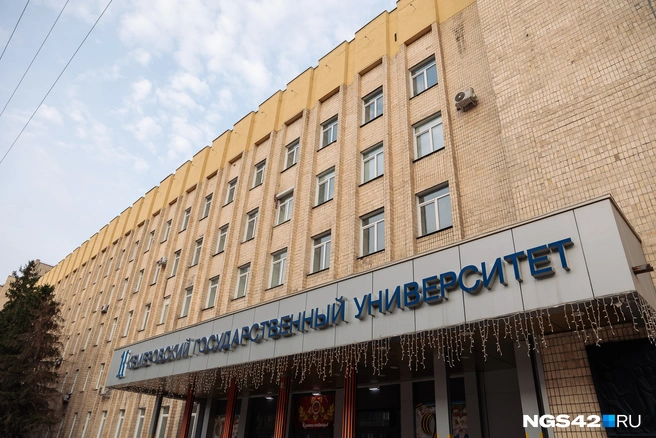 Одно из них уже ремонтируют, но не капитально | Источник: Максим Серков / NGS42.RU