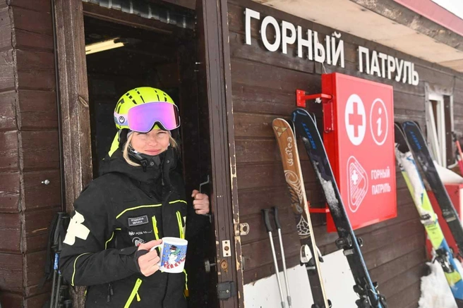 Сначала Марина занялась фристайлом, а потом решила спасать людей  | Источник: Владимир Клюшкин / пресс-служба «Розы Хутор»