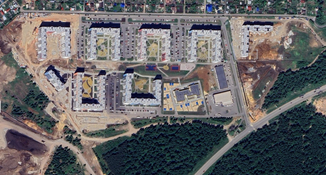 «Конфетти» в 2021-м и 2025-м | Источник: Google Earth