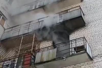 Пожар в Сосновом Бору: 15 спасенных, двое в больнице