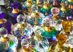 Вы бы не догадались: 5 загадочных ингредиентов в парфюмерии