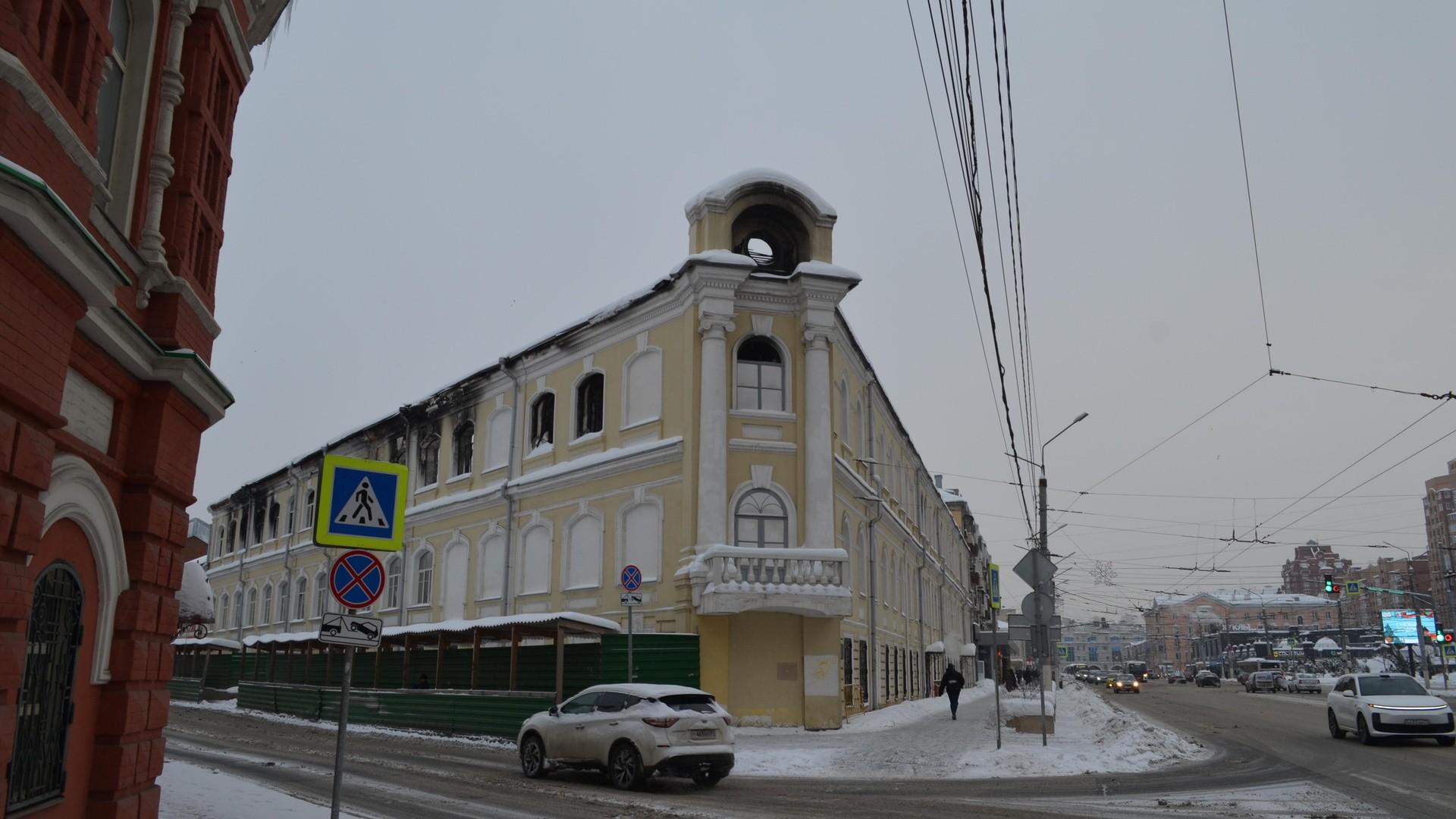 Во время пожара со стороны Союзной было не подойти | Источник: Максим Улитов / 71.RU