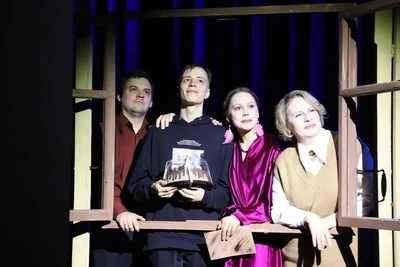 Samara Hosts Premiere of Play 'Just to Live'