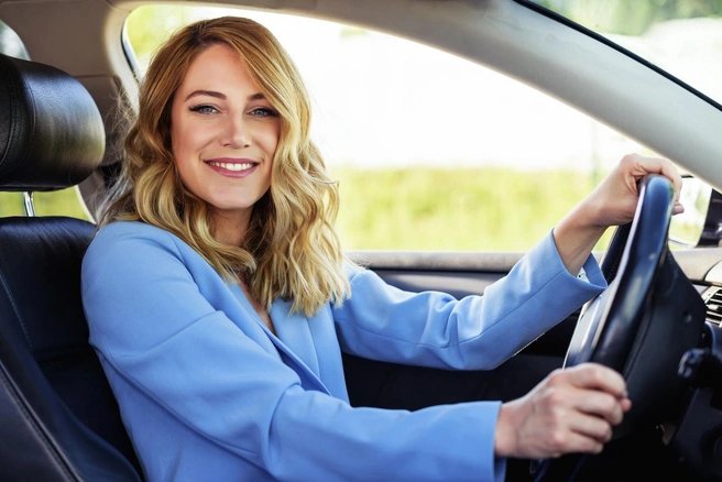 Чемодан, паспорт, Drivee: как сделать дорогу в аэропорт легче | Источник: Believe_In_Me, iStock.com