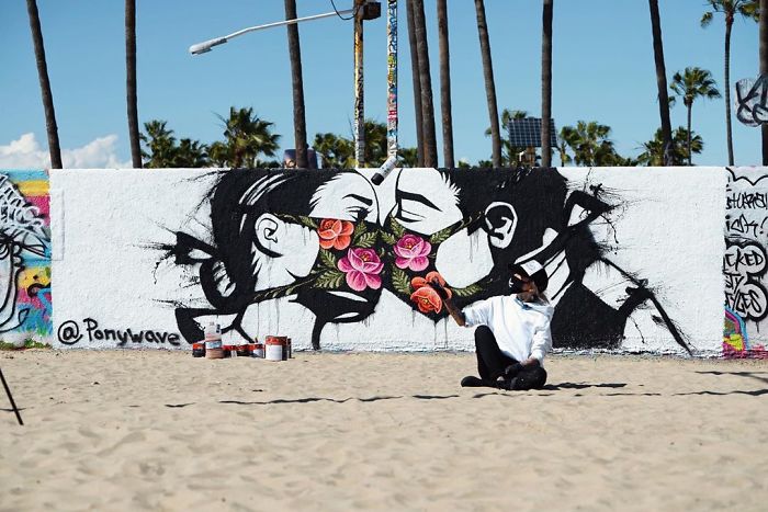 20 граффити со всего мира, навеянные коронавирусом
