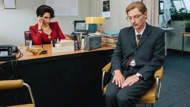 Ляйсан Утяшева и Павел в образах Калугиной и Новосельцева из «Служебного романа» | Источник: пресс-служба ТНТ