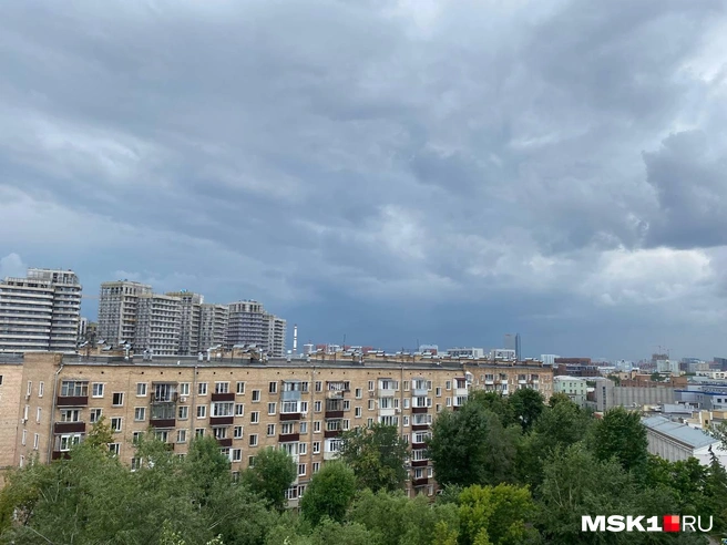 Гроза и сильнейший град накрыли Москву: онлайн-репортаж из разных районов столицы | Источник: Виктория Никитина / MSK1.RU