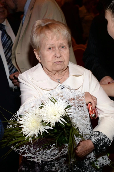Александра Пахмутова