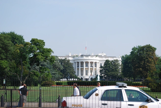 «Он не заслуживает этой должности». Оппозиция готовится вынести импичмент Трампу | Источник: Дарья Селенская / Городские медиа