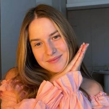 23-летняя блогер Алина Демина: «Моя дочь родилась без крови. На 39-й неделе вся ее кровь ушла ко мне через пуповину»