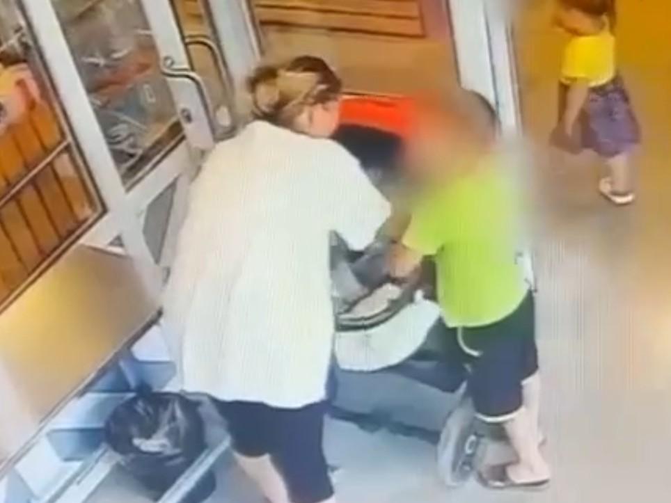 «Мама закодировалась, папа прошел СВО»: что известно о семье женщины из Башкирии, избившей младенца